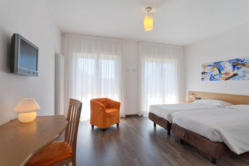 טורבולה Sporthotel Villa Stella מראה חיצוני תמונה
