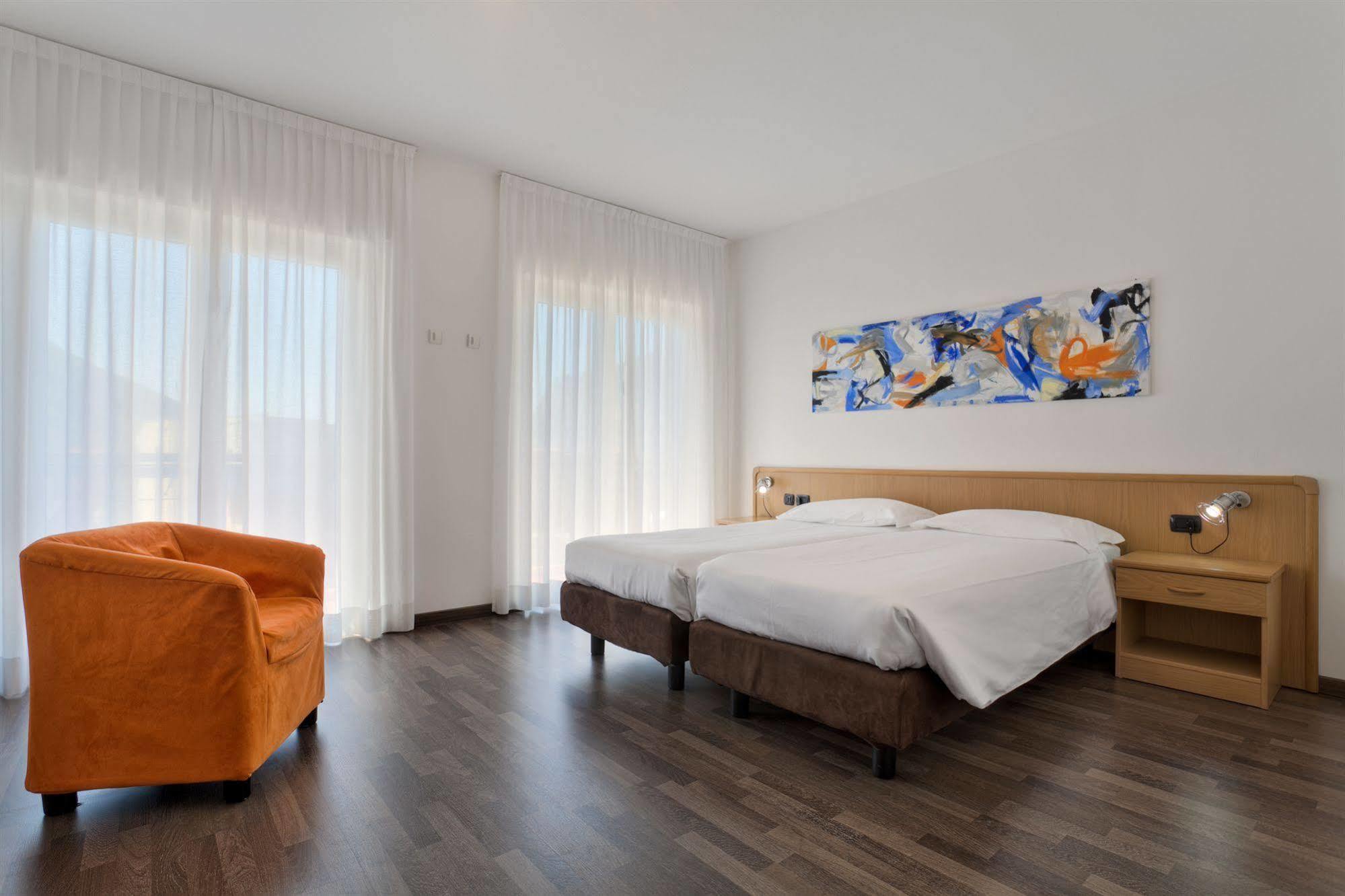 טורבולה Sporthotel Villa Stella מראה חיצוני תמונה